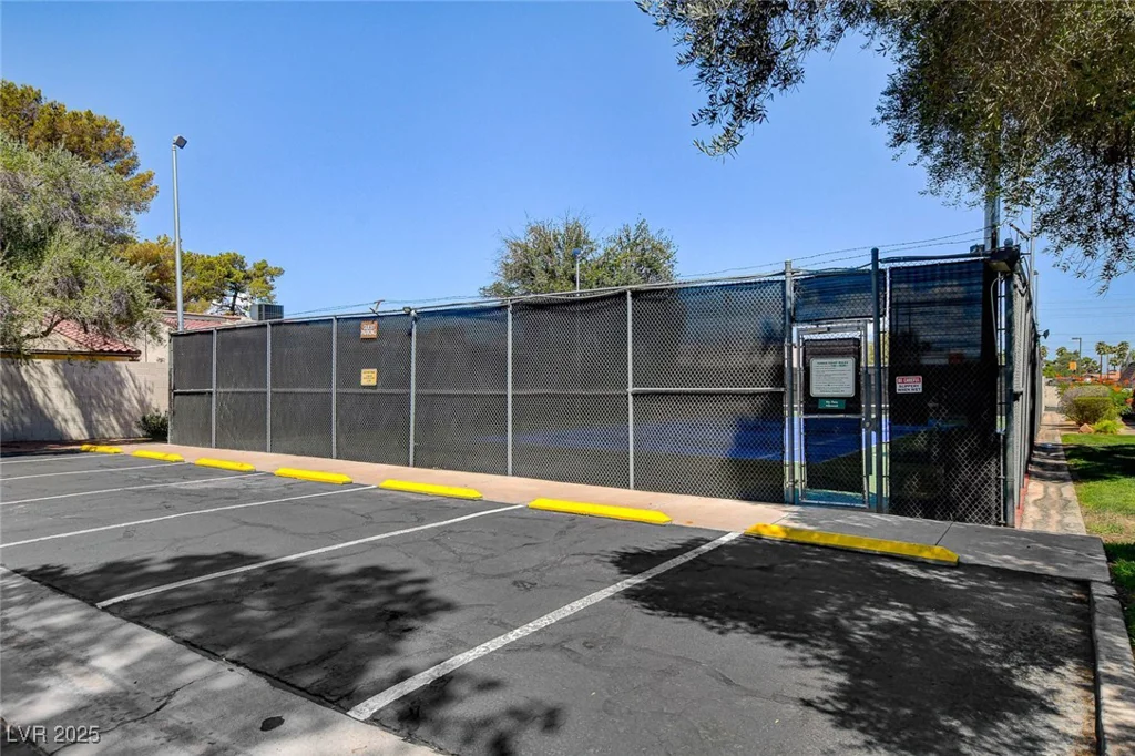2475 Swan, Las Vegas, NV 89121