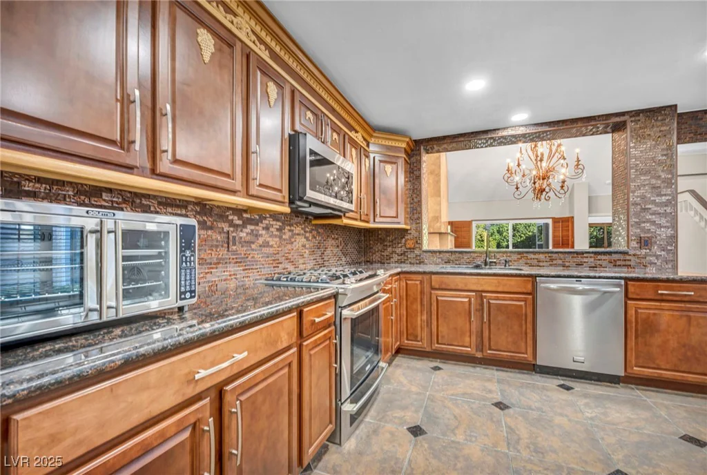 6976 Emerald Springs, Las Vegas, NV 89113