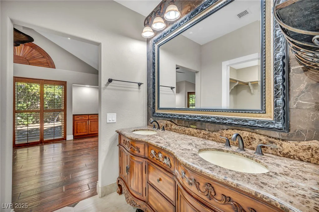 6976 Emerald Springs, Las Vegas, NV 89113