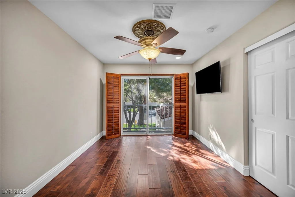 6976 Emerald Springs, Las Vegas, NV 89113