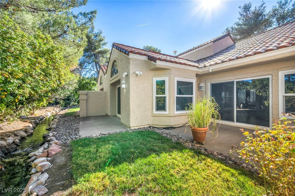 6976 Emerald Springs, Las Vegas, NV 89113