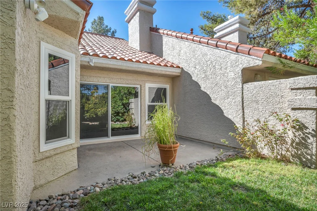 6976 Emerald Springs, Las Vegas, NV 89113