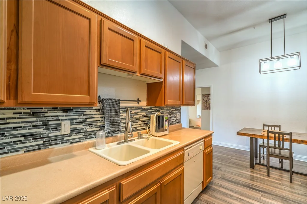 8805 Jeffreys, Las Vegas, NV 89123