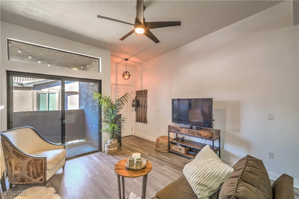8805 Jeffreys, Las Vegas, NV 89123