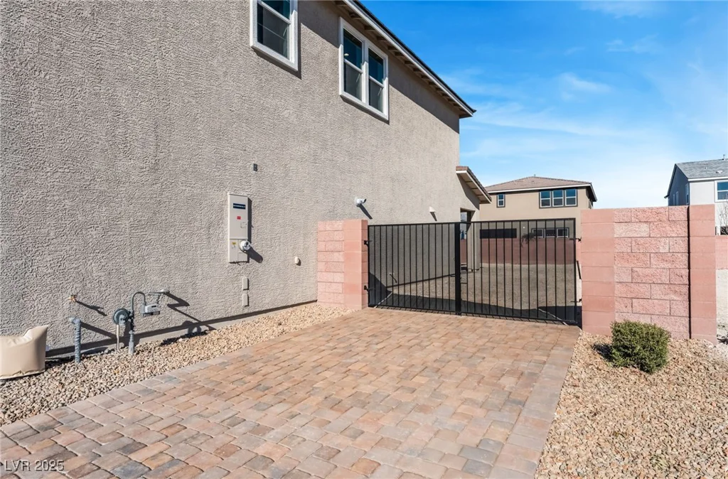 5924 Flowering Hill, Las Vegas, NV 89131