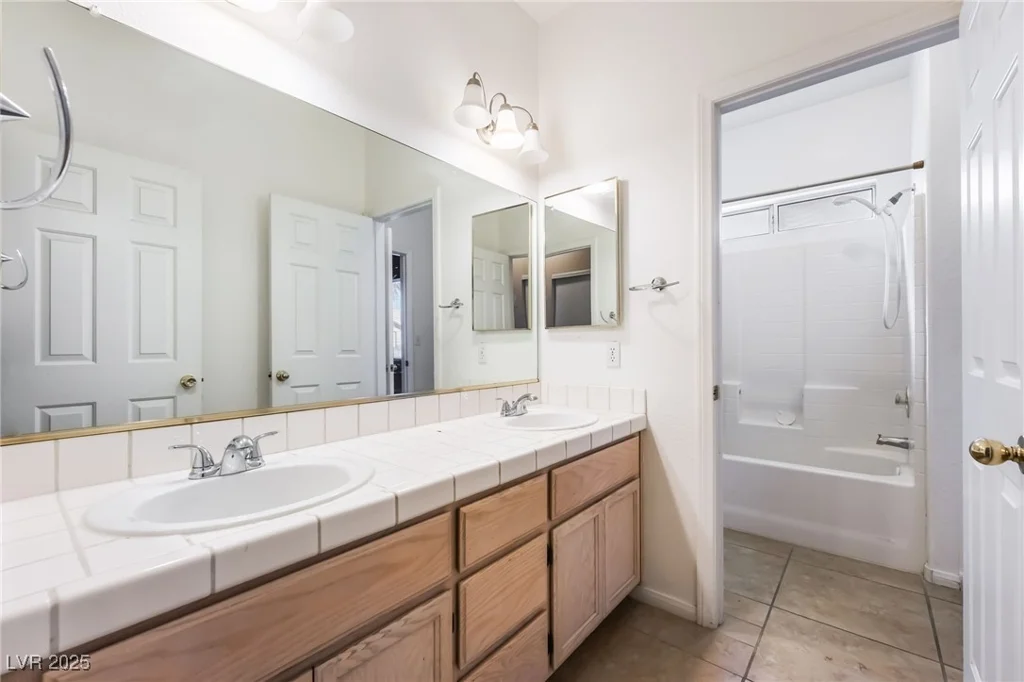 2101 Riderwood, North Las Vegas, NV 89032