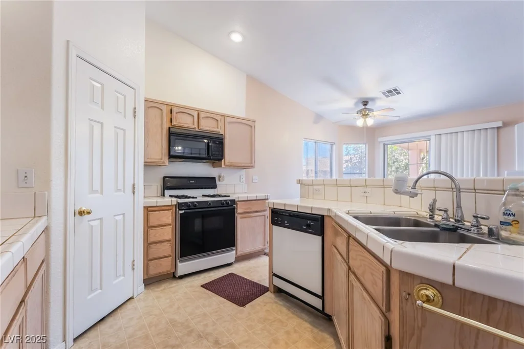 2101 Riderwood, North Las Vegas, NV 89032