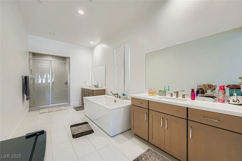 5714 Kings Bluff, Las Vegas, NV 89131