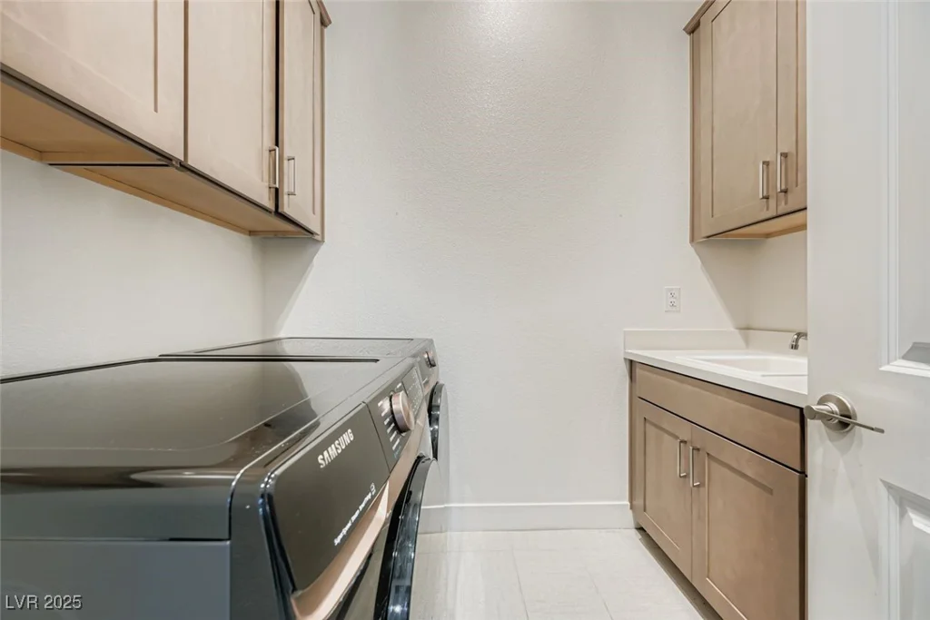 5714 Kings Bluff, Las Vegas, NV 89131
