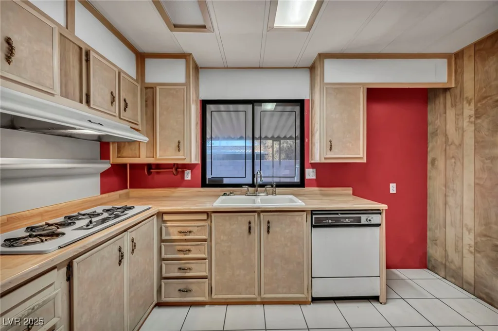 97 Sir George, Las Vegas, NV 89110