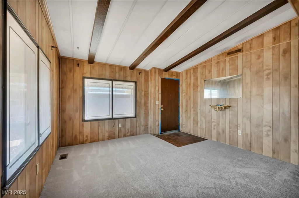 97 Sir George, Las Vegas, NV 89110
