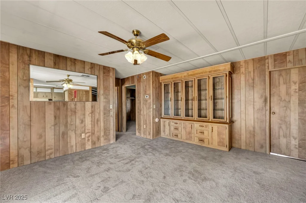 97 Sir George, Las Vegas, NV 89110