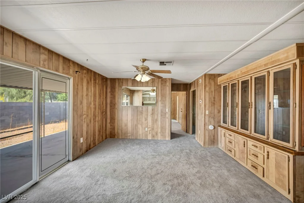 97 Sir George, Las Vegas, NV 89110