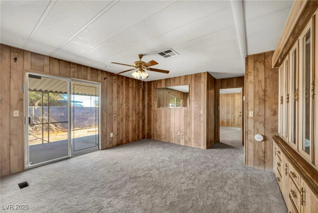 97 Sir George, Las Vegas, NV 89110