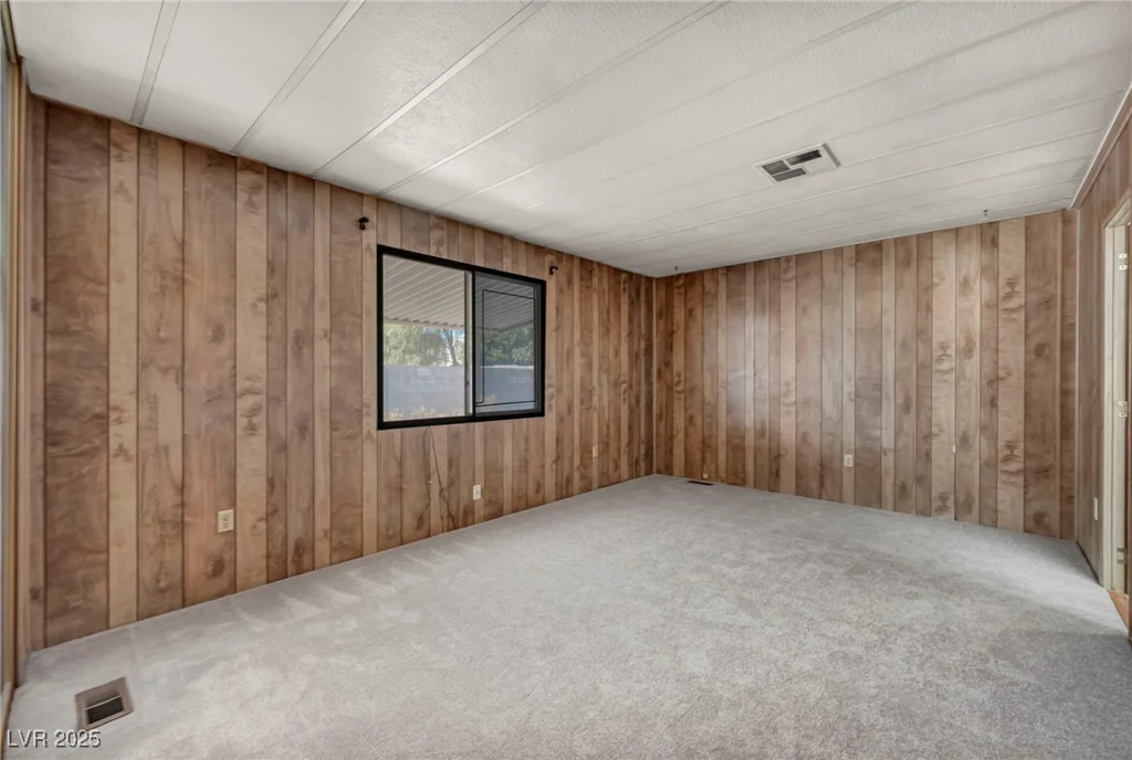 97 Sir George, Las Vegas, NV 89110