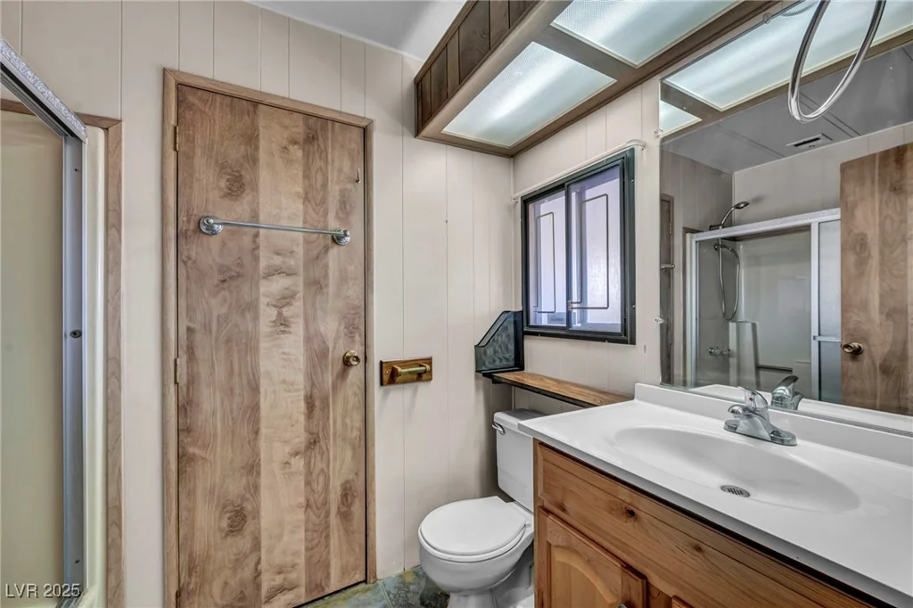 97 Sir George, Las Vegas, NV 89110