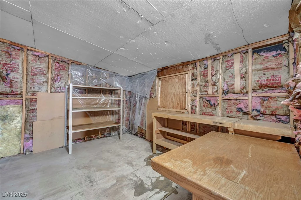 97 Sir George, Las Vegas, NV 89110