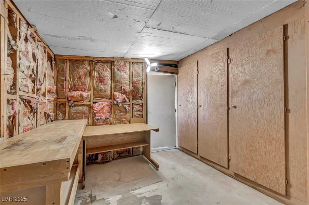 97 Sir George, Las Vegas, NV 89110