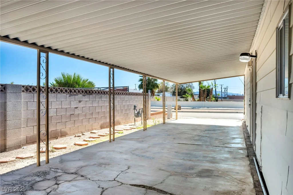 97 Sir George, Las Vegas, NV 89110