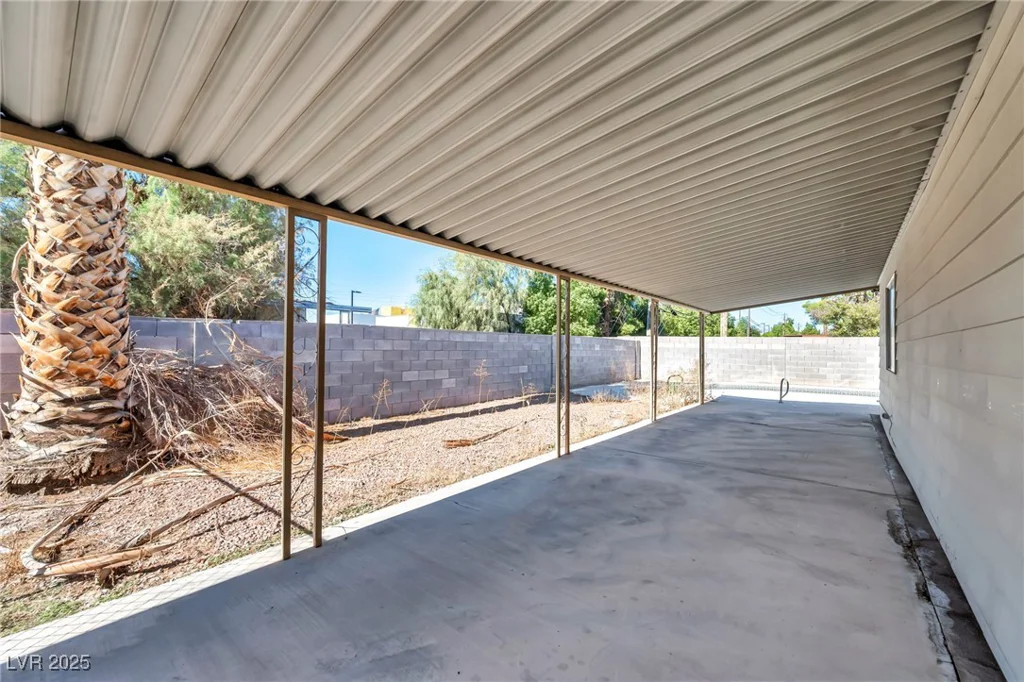 97 Sir George, Las Vegas, NV 89110