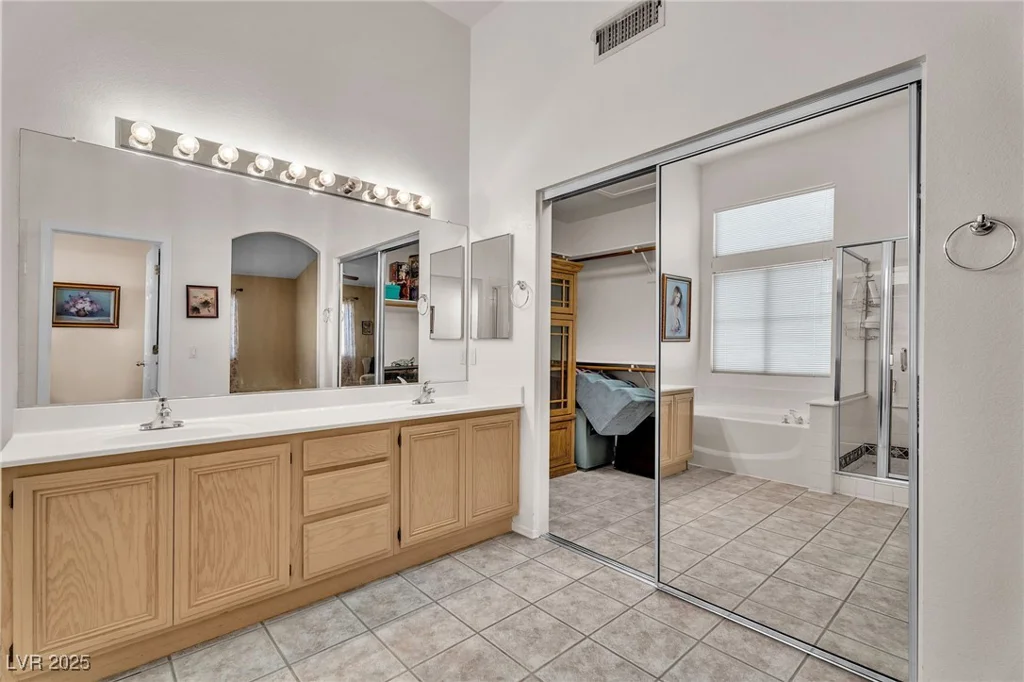 7925 High Stream, Las Vegas, NV 89131