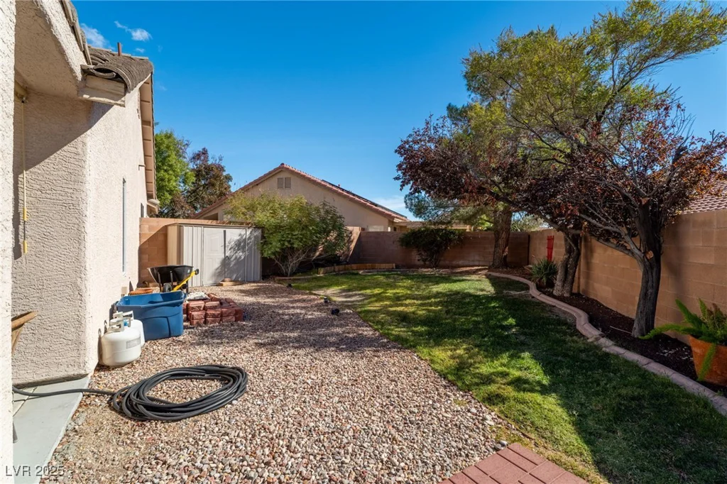 7925 High Stream, Las Vegas, NV 89131