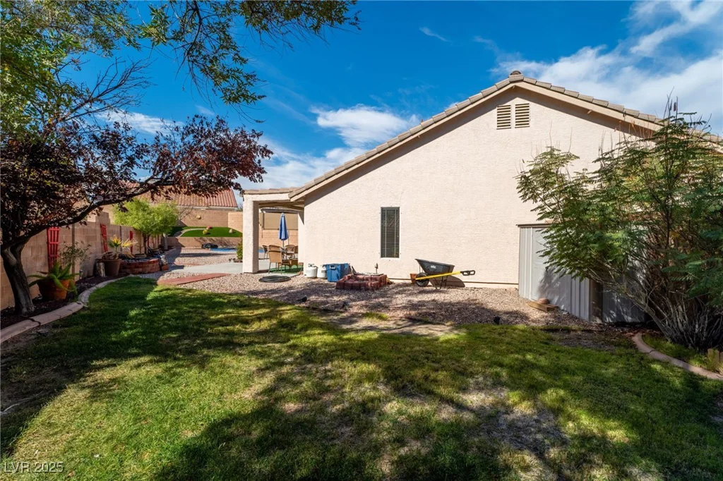 7925 High Stream, Las Vegas, NV 89131