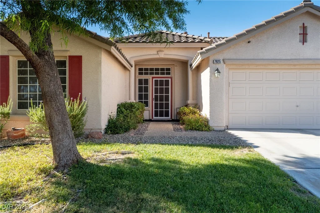7925 High Stream, Las Vegas, NV 89131