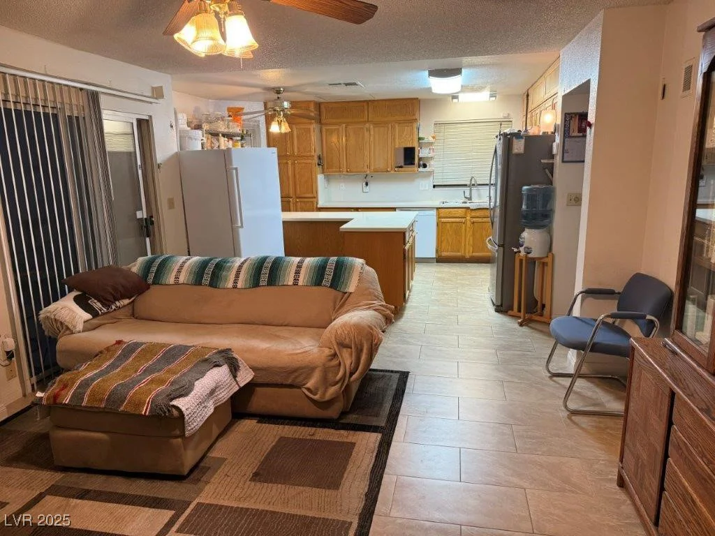 1325 Maplegrove, Las Vegas, NV 89108