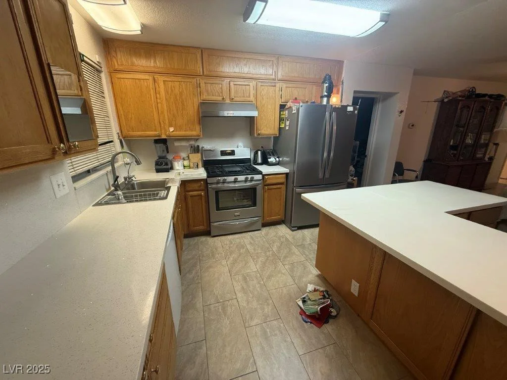 1325 Maplegrove, Las Vegas, NV 89108