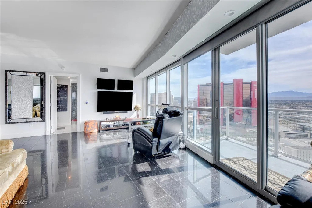 2700 Las Vegas, Las Vegas, NV 89109