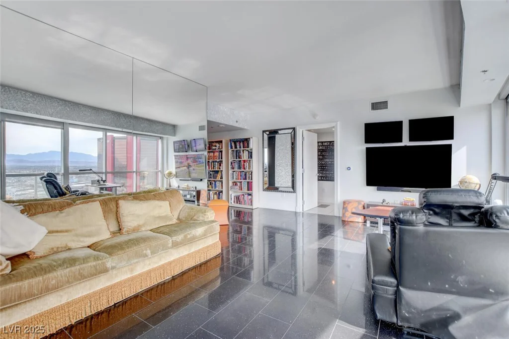 2700 Las Vegas, Las Vegas, NV 89109