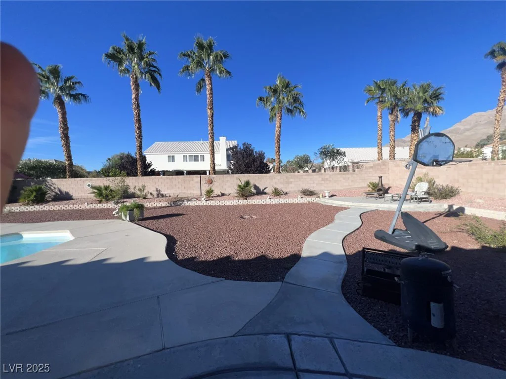 6596 Secluded, Las Vegas, NV 89110