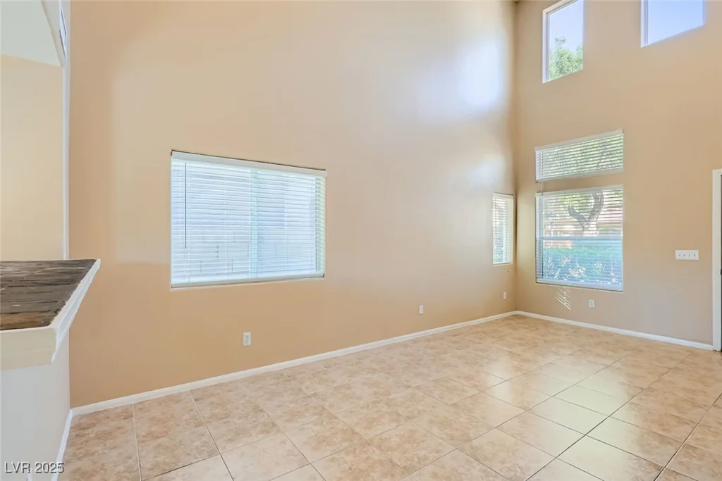 1342 Louisiana Lakes, Las Vegas, NV 89183