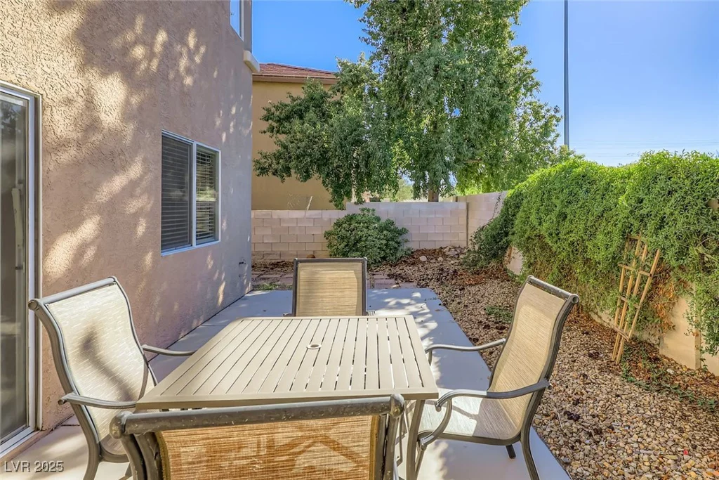 1342 Louisiana Lakes, Las Vegas, NV 89183