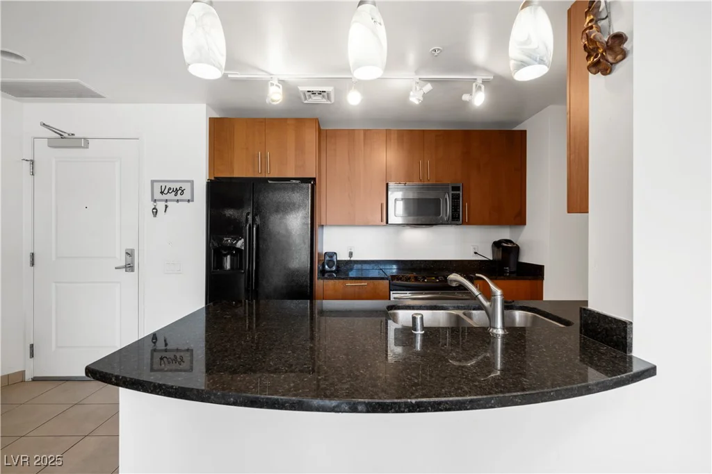 200 Sahara, Las Vegas, NV 89102