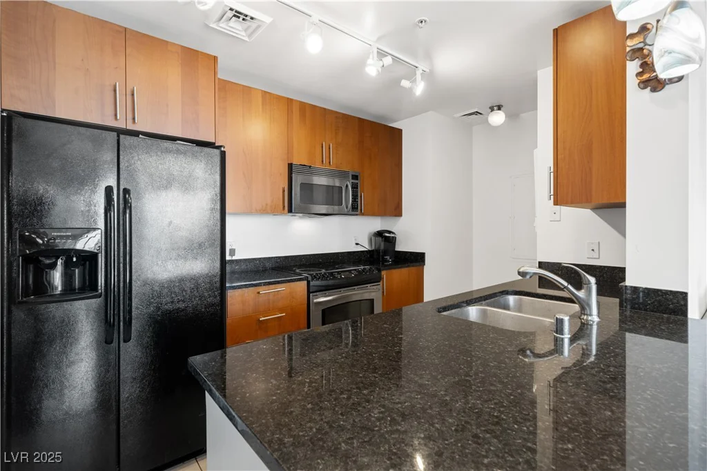 200 Sahara, Las Vegas, NV 89102