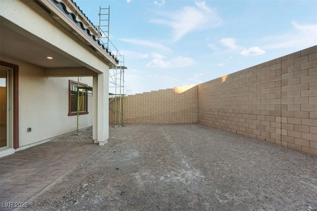 94 Tardando, Henderson, NV 89015