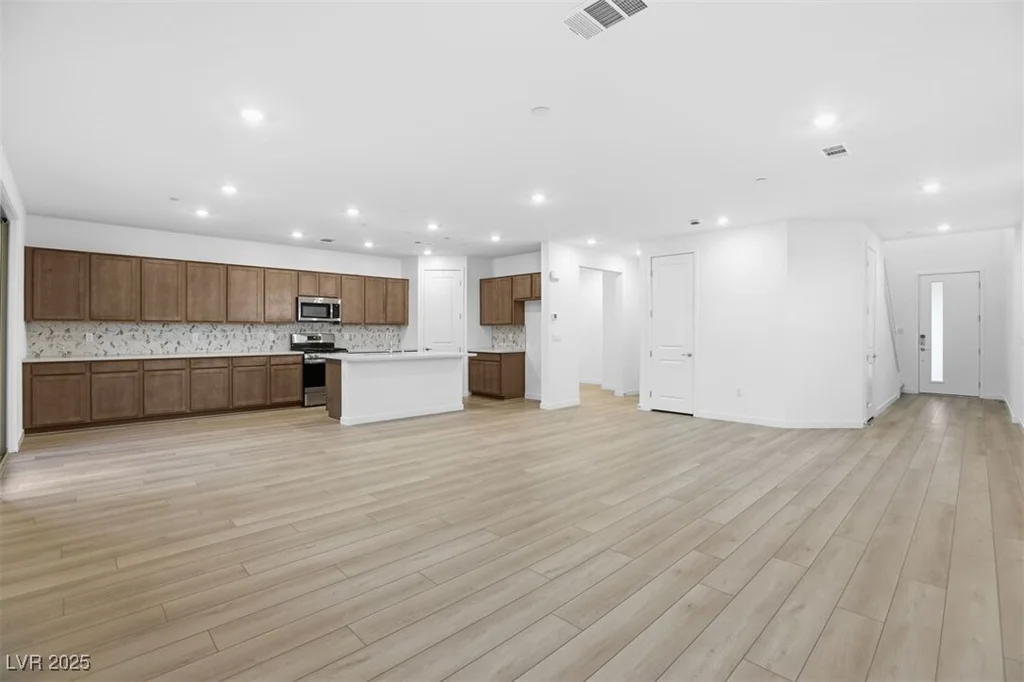 94 Tardando, Henderson, NV 89015