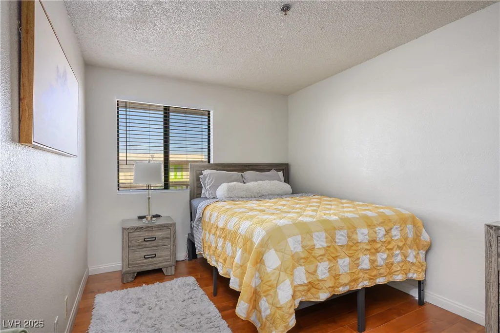 1381 University, Las Vegas, NV 89119