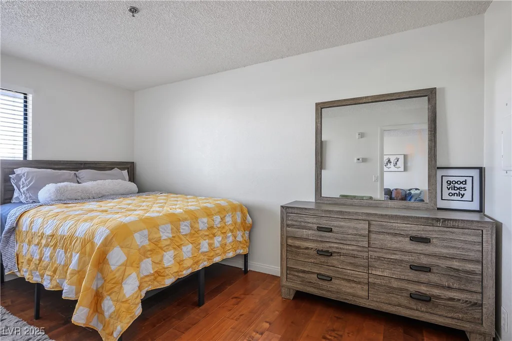 1381 University, Las Vegas, NV 89119