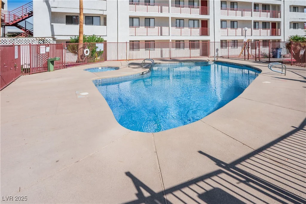 1381 University, Las Vegas, NV 89119