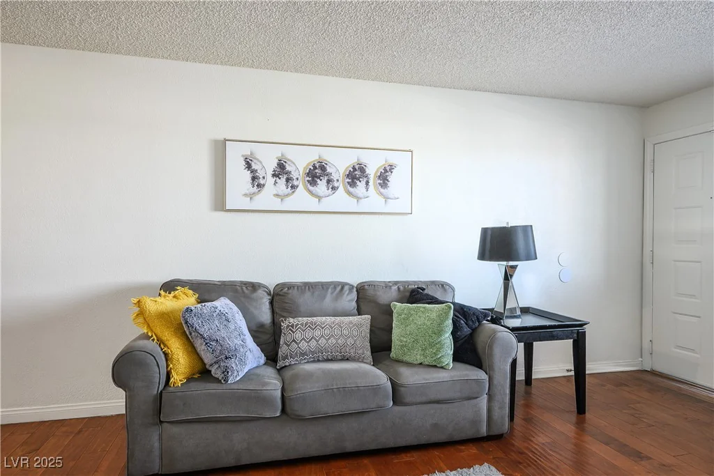 1381 University, Las Vegas, NV 89119