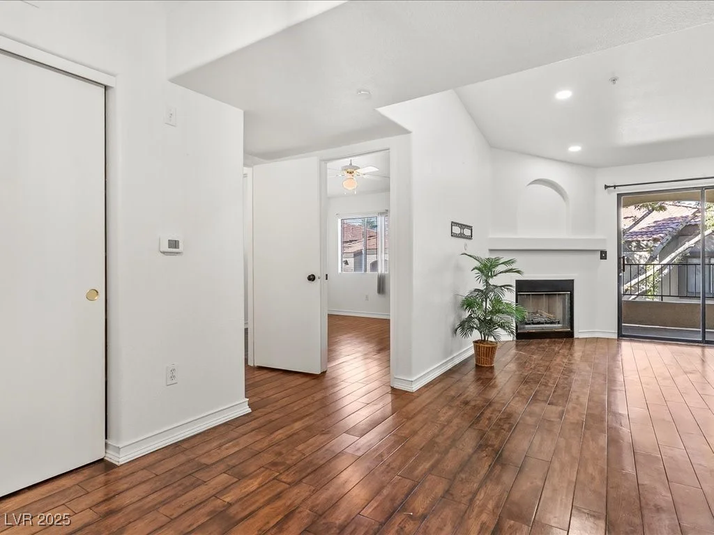 950 Seven Hills, Henderson, NV 89052