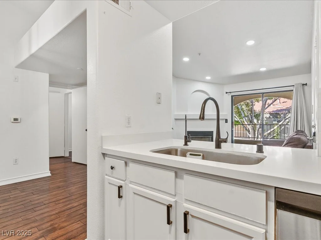 950 Seven Hills, Henderson, NV 89052