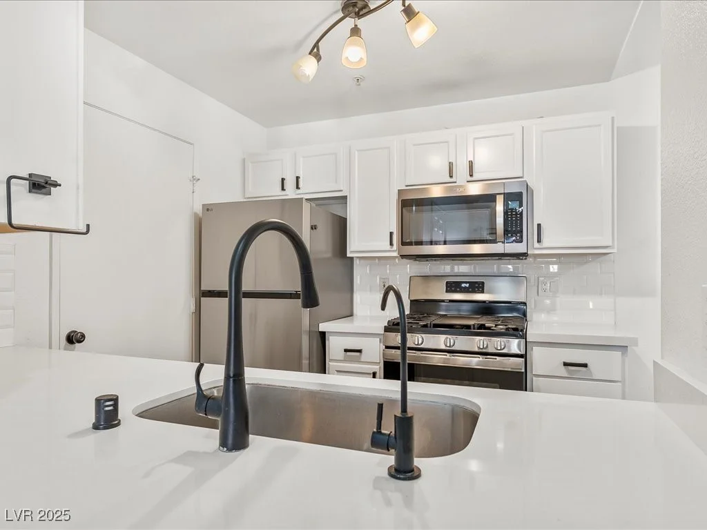 950 Seven Hills, Henderson, NV 89052