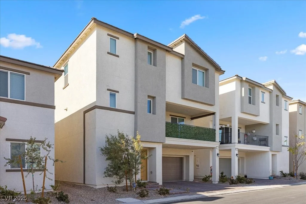 6855 Evening Orchid, North Las Vegas, NV 89086