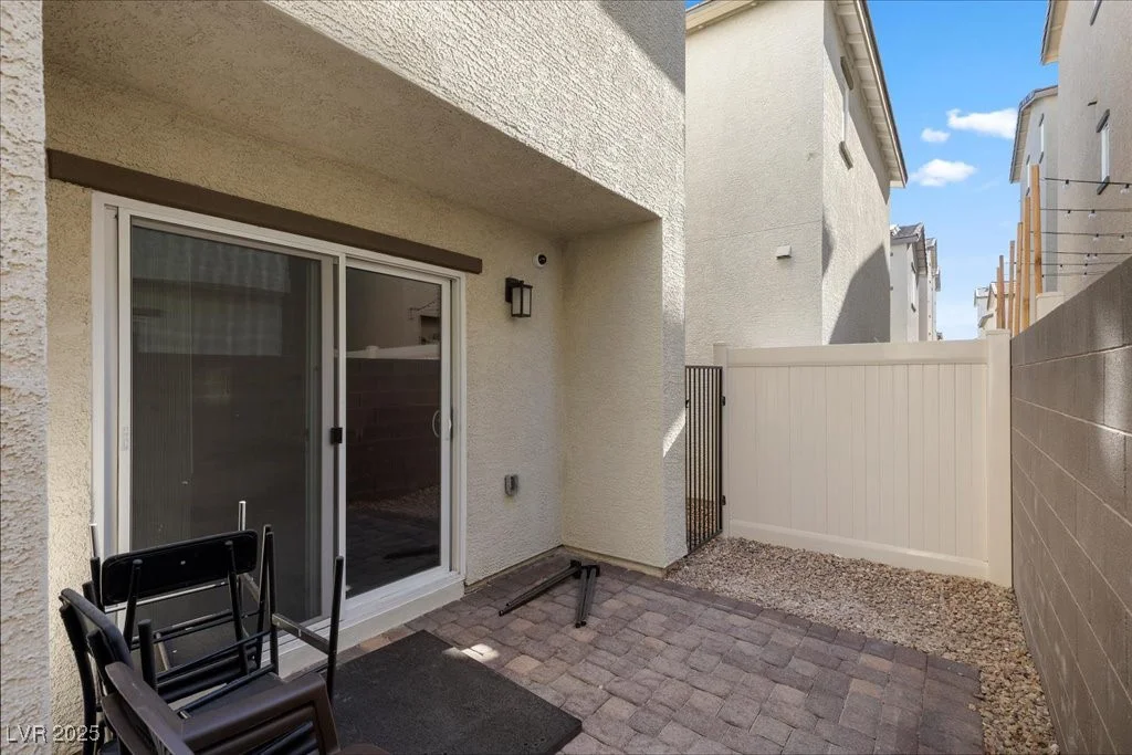 6855 Evening Orchid, North Las Vegas, NV 89086