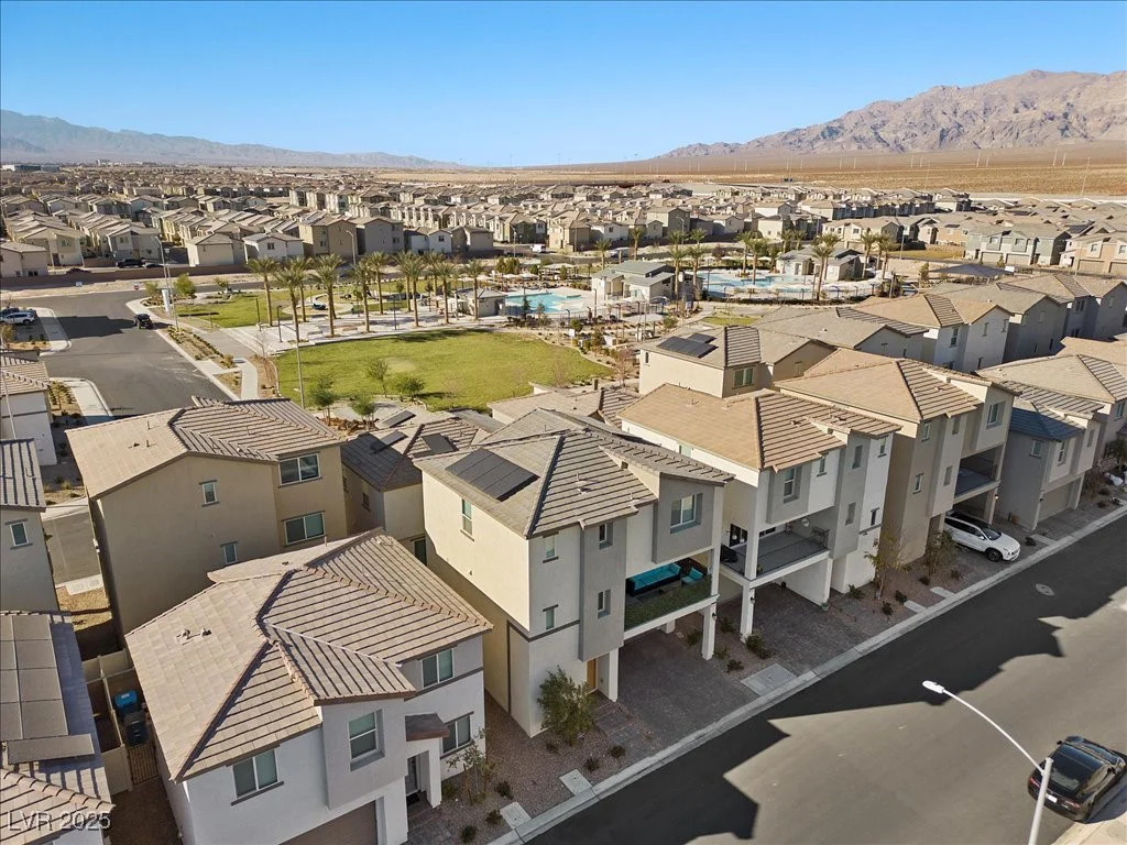 6855 Evening Orchid, North Las Vegas, NV 89086