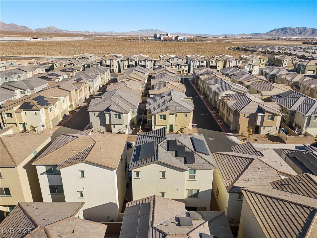 6855 Evening Orchid, North Las Vegas, NV 89086